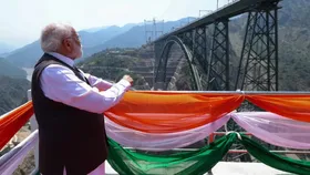 चिनाब ब्रिज के बनने से चीन और पाकिस्तान क्यों है बेचैन? जानिए सामरिक रूप से कैसे मिली भारत को बढ़त